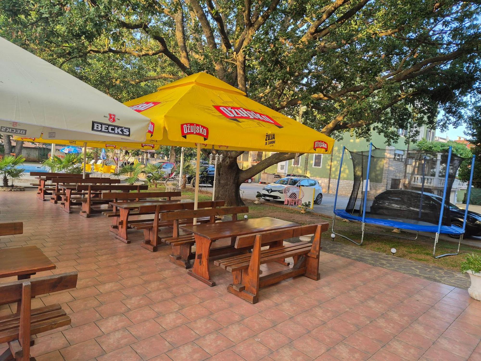 Biergarten Medulin Luaran gambar